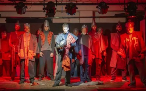 Detenuti sul palco, il teatro per la rinascita