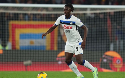 Djimsiti da monitorare, Kossounou presto di nuovo con il gruppo: contro il Pisa ci sarà