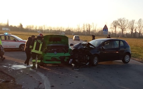 Doppio incidente in via Per Mariano, coinvolti anche dei bambini