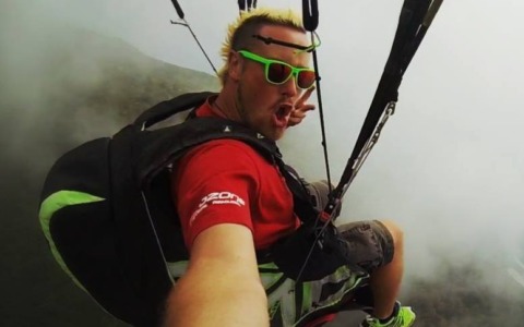 E’ Andrea Ponzoni il 37enne precipitato con il parapendio