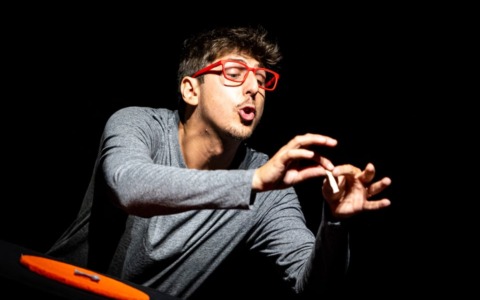 Esilarante spettacolo di Occhi