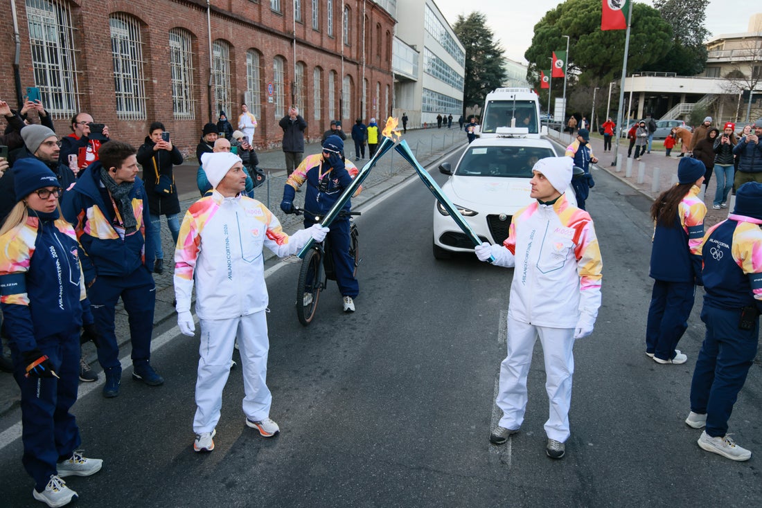 Fiamma olimpica a Ivrea,  37esima tappa della Milano Cortina