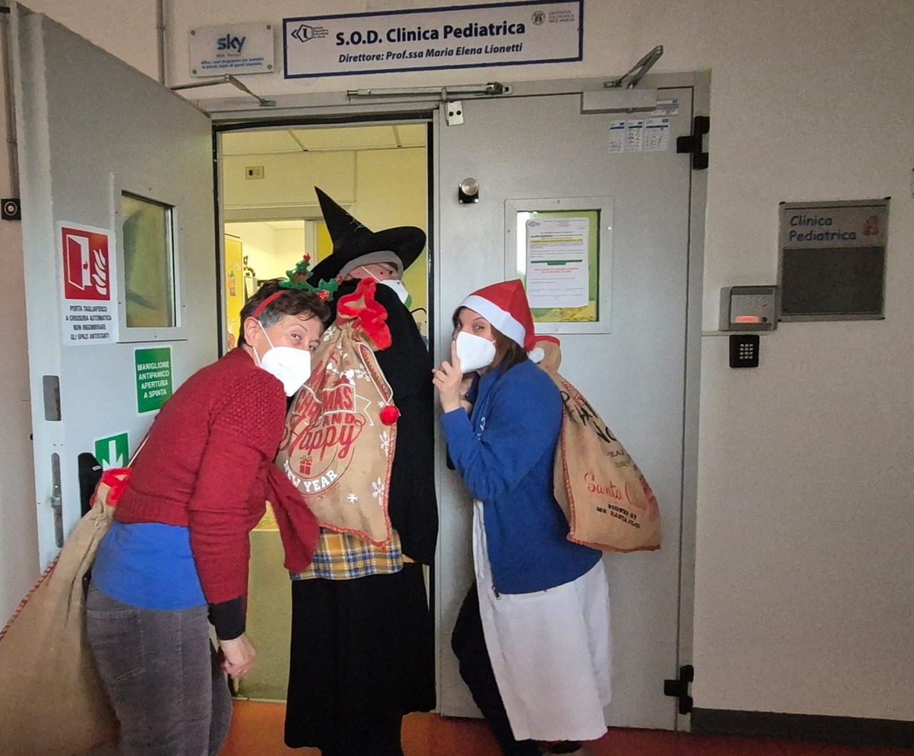 Fondazione Ospedale Salesi. La Befana dona calze e sorrisi ai piccoli ricoverati