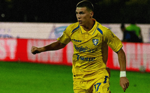 Frosinone, oggi alle 15.00 il big match contro il Catanzaro