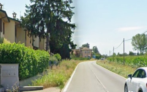 Fuori strada con la Porsche: 31enne estratta dai Vigili del Fuoco e trasportata in ospedale in elisoccorso