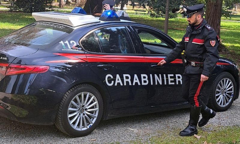 Giornata di violenza in sala slot: ferisce dipendente e due carabinieri prima di essere arrestato