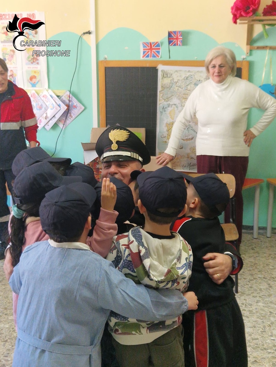 I Carabinieri e l’associazione Capitano Ultimo Sezione di Sora incontrano gli studenti
