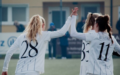 Il Como Women prepara il derby con l’Inter sotto gli occhi del ct azzurro Andrea Soncin