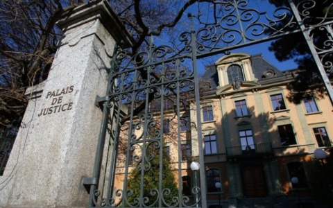 Indagini di Crans-Montana, i gestori del locale interrogati dalla Procura. Oggi il secondo intervento per Elsa Rubino