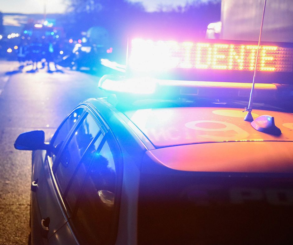 Incidente a Tarquinia sulla via Aurelia: ss 1 bis chiusa, un ferito nello scontro tra auto e cisterna