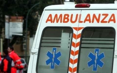 Incidente mortale, perde la vita una turista romana