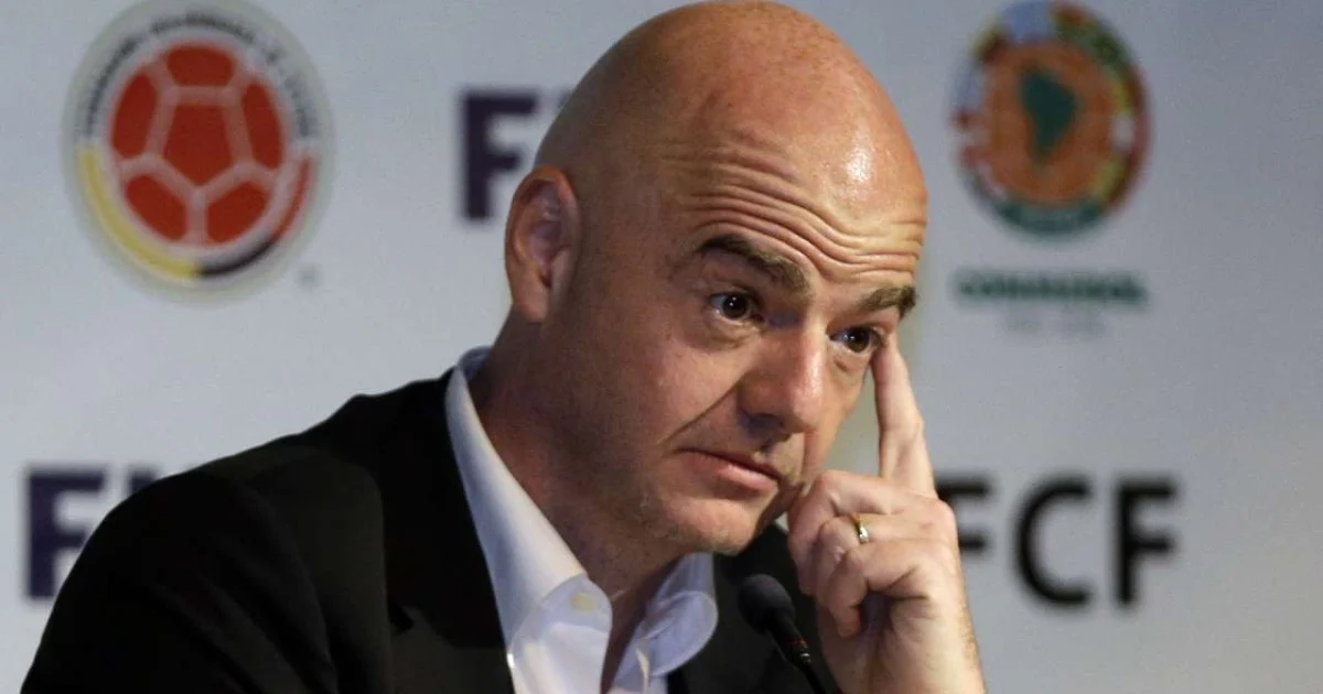Infantino rivela: “La regola del fuorigioco potrebbe cambiare”