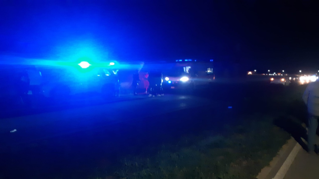 Investito un pedone davanti al cimitero, portato in codice rosso in ospedale