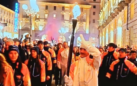 La Fiamma Olimpica di Milano Cortina 2026 ha illuminato Torino