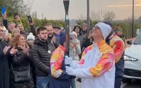 La Fiamma olimpica parte da Desenzano
