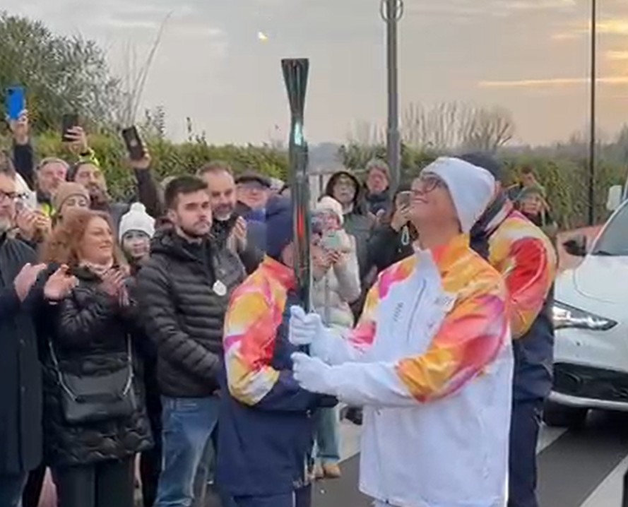 La Fiamma olimpica parte da Desenzano