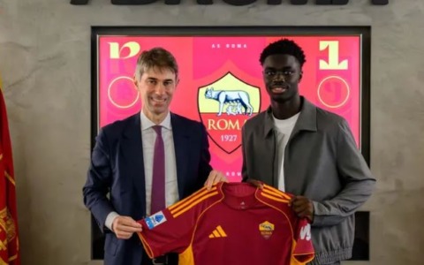 La Roma ha ufficializzato l’ingaggio di Robinio Vaz, operazione da 25 milioni