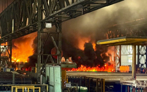 L’incendio alla Tenaris di Dalmine ha infiammato lo scontro su sicurezza e trasparenza