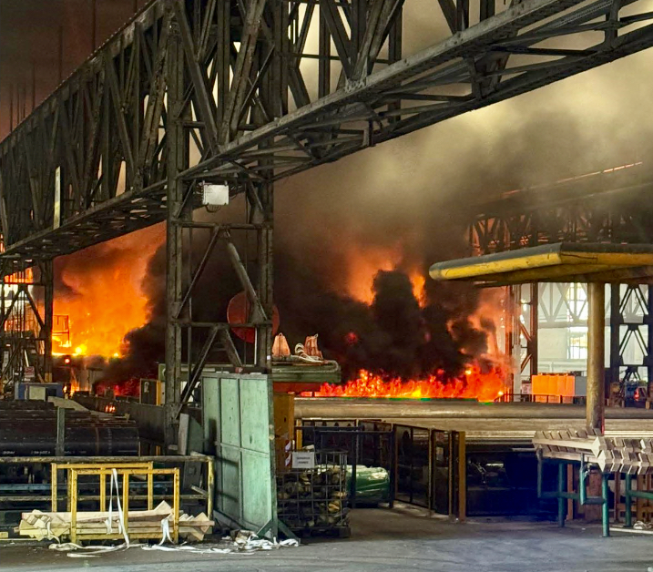 L’incendio alla Tenaris di Dalmine ha infiammato lo scontro su sicurezza e trasparenza