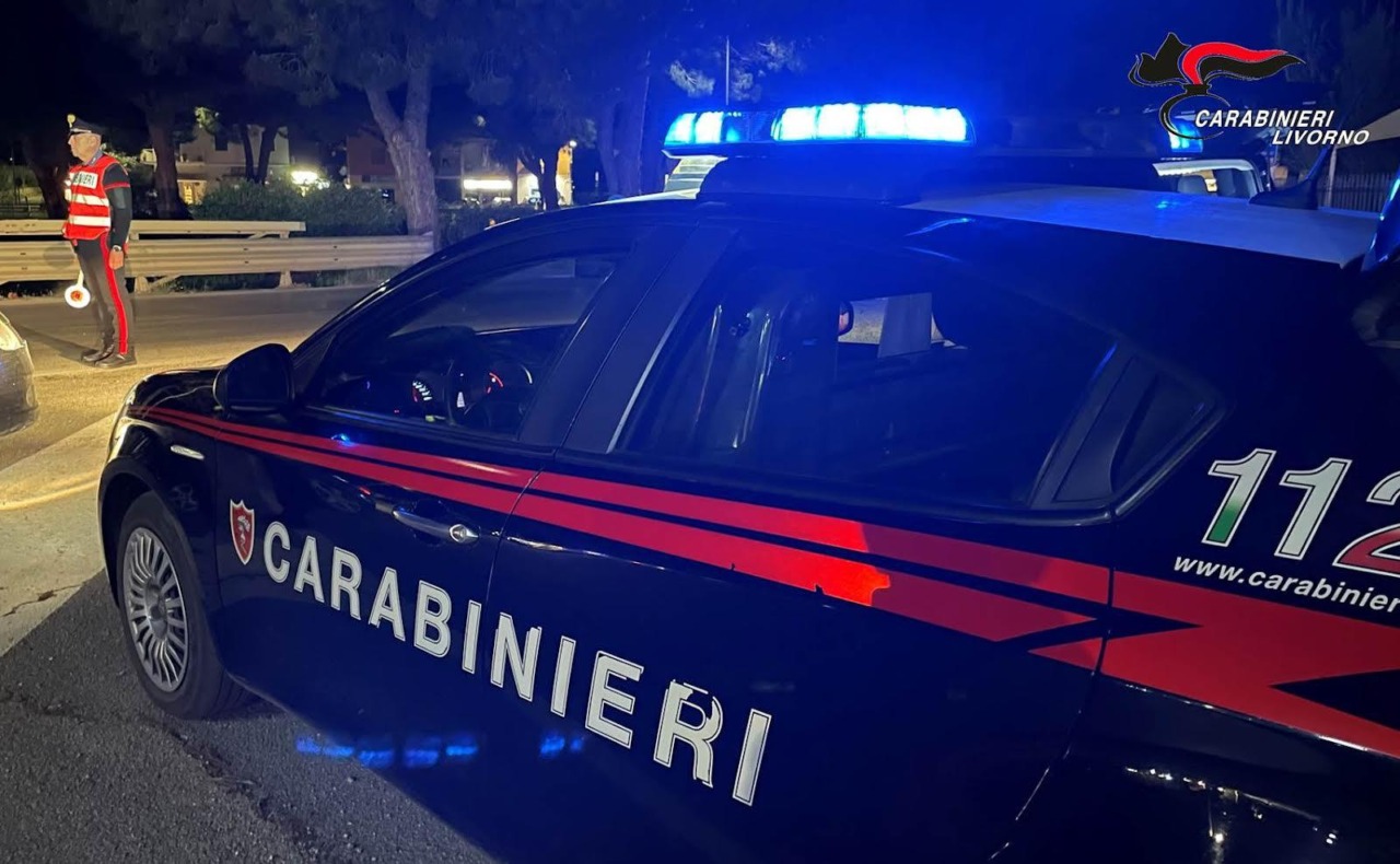 Livorno, furto da duemila euro: entrano in casa dopo aver sfondato la finestra