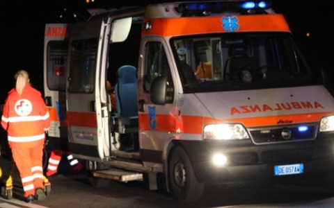 Malori, eccesso d’alcol e incidenti: gli interventi del 118 nella notte di Capodanno