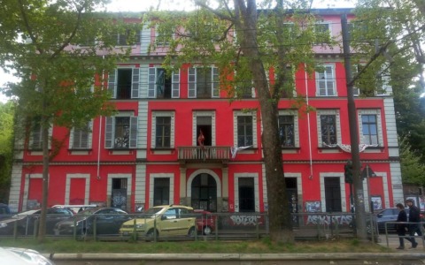 Manifestazione per l’Askatasuna: 10mila persone da tutta Italia e tre diversi cortei in centro città