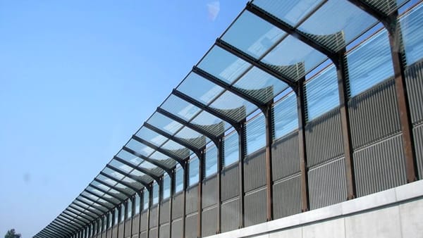 Manutenzione alle barriere antirumore: chiusure allo svincolo di Castellanza
