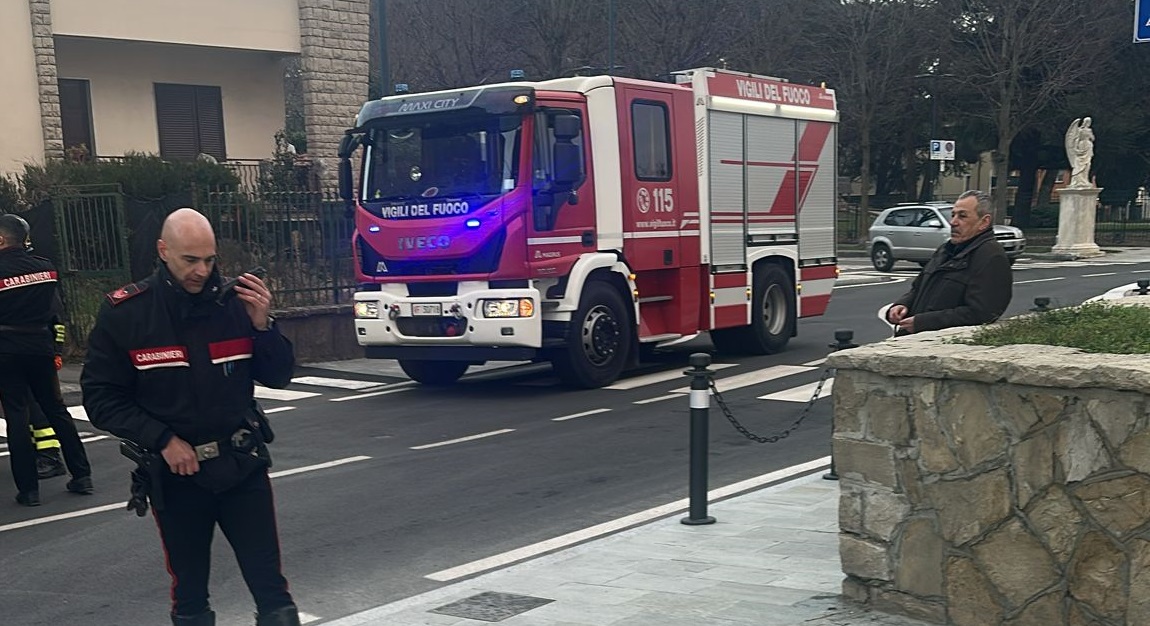 Minaccia di far saltare la casa: pomeriggio di paura a Calusco d’Adda