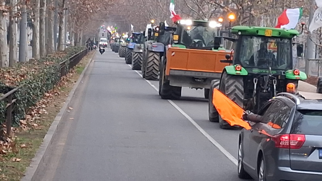 Mobilitazione a Milano contro il Mercosur: presenti anche gli agricoltori piemontesi