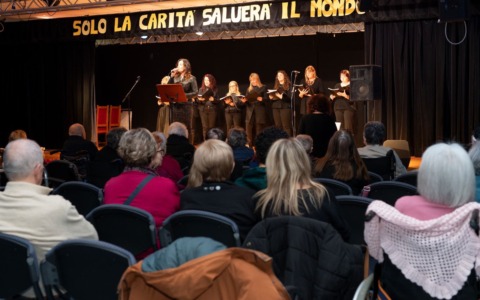 Musica e sorrisi per gli ospiti del Piccolo Cottolengo
