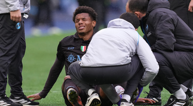 Napoli, Neres non ce la fa: Conte ridisegna l’attacco per l’Inter