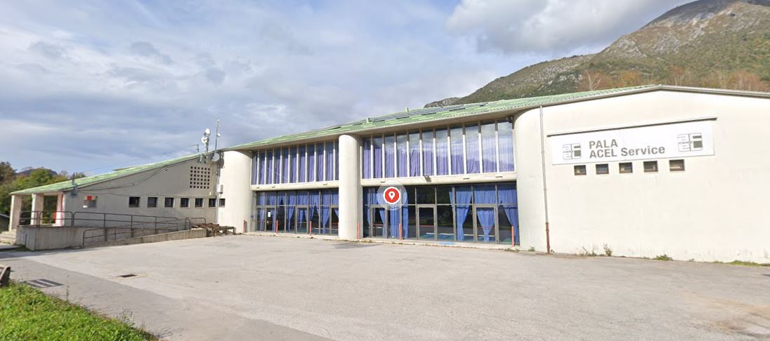 “PalaNameless”: nuovo volto della palestra di Barzio grazie a Stella Alpina e Nameless Festival