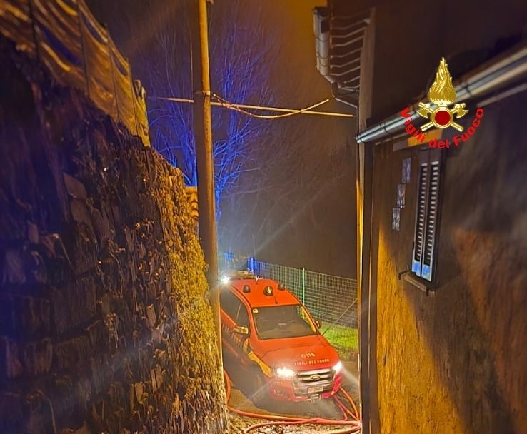 Paura a Oggiono: esplode una bombola di gas in una abitazione