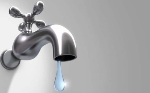 Più di dieci ore senz’acqua: le vie interessate