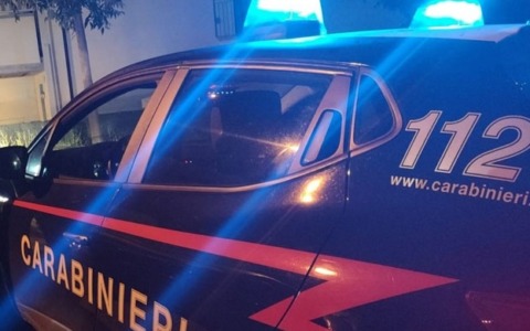 Preso a calci e pugni senza un apparente motivo: fermate tre persone