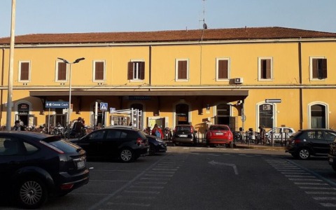 Prova a violentare una donna in un sottopasso sulla Tuscolana, arrestato