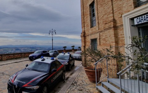 Rapina a mano armata in un’azienda di Castelfidardo, i carabinieri individuano i responsabili