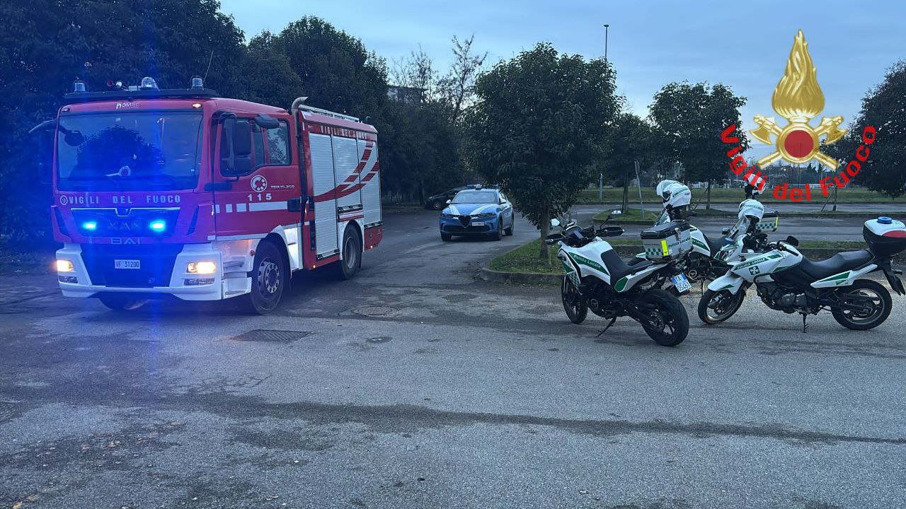 Reazione chimica in piscina: 41enne intossicata trasportata in ospedale