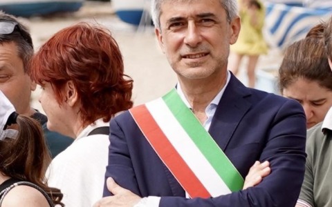 Regolamento di consiglio comunale: la minoranza contesta la proposta, la maggioranza ritira la pratica