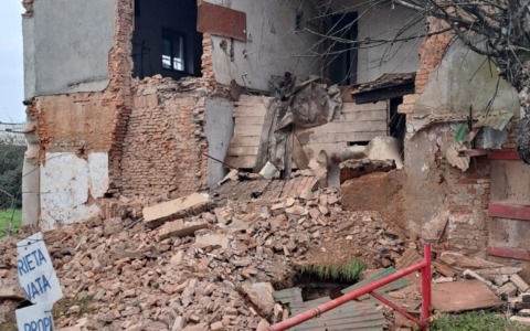 Riaperta la ciclovia del Naviglio che era bloccata dal 23 dicembre per il crollo di un edificio