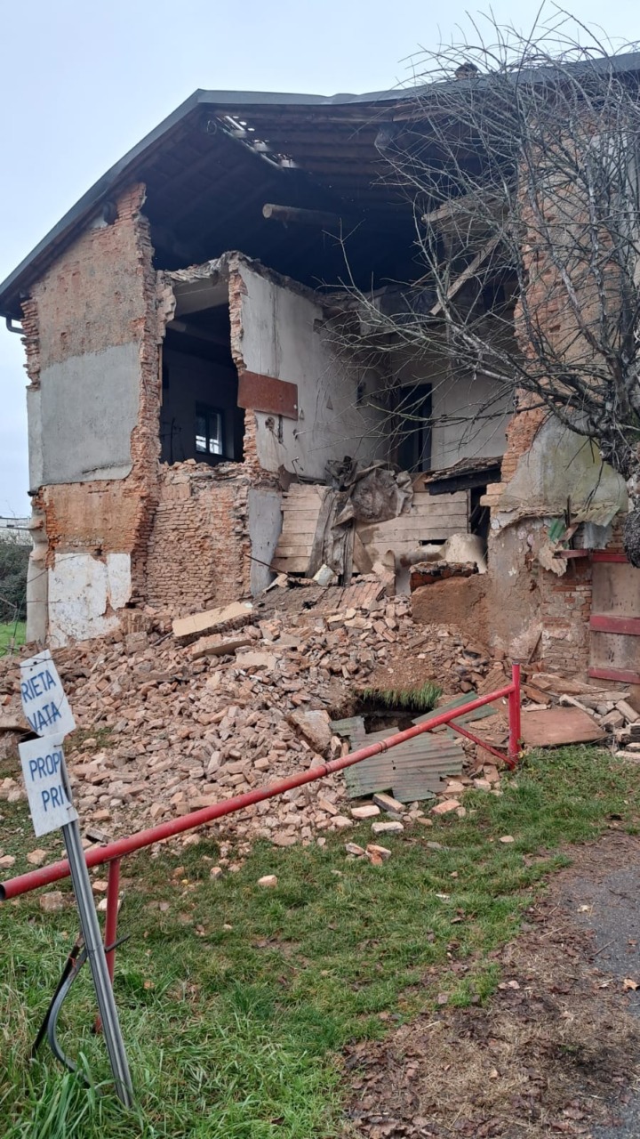 Riaperta la ciclovia del Naviglio che era bloccata dal 23 dicembre per il crollo di un edificio