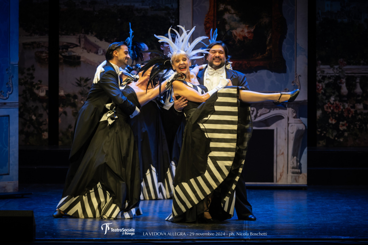 Ritorna “La vedova allegra”: valzer, amore e leggerezza al Teatro Donizetti