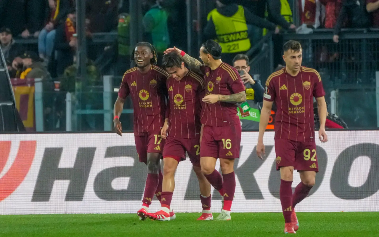 Roma, Dybala salta il Pana: si teme un interessamento del menisco