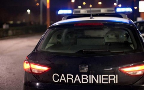 Ruba farmaci appena consegnati, denunciato dai Carabinieri