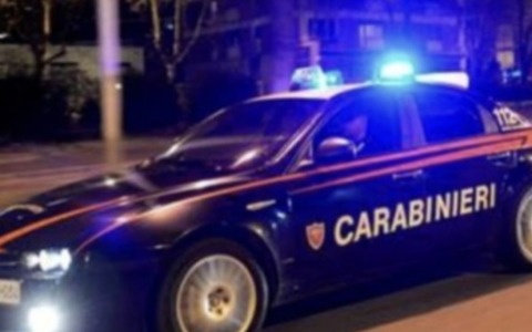 Rubano denaro dal distributore di bevande: il furto alla primaria di Castiglione delle Stiviere