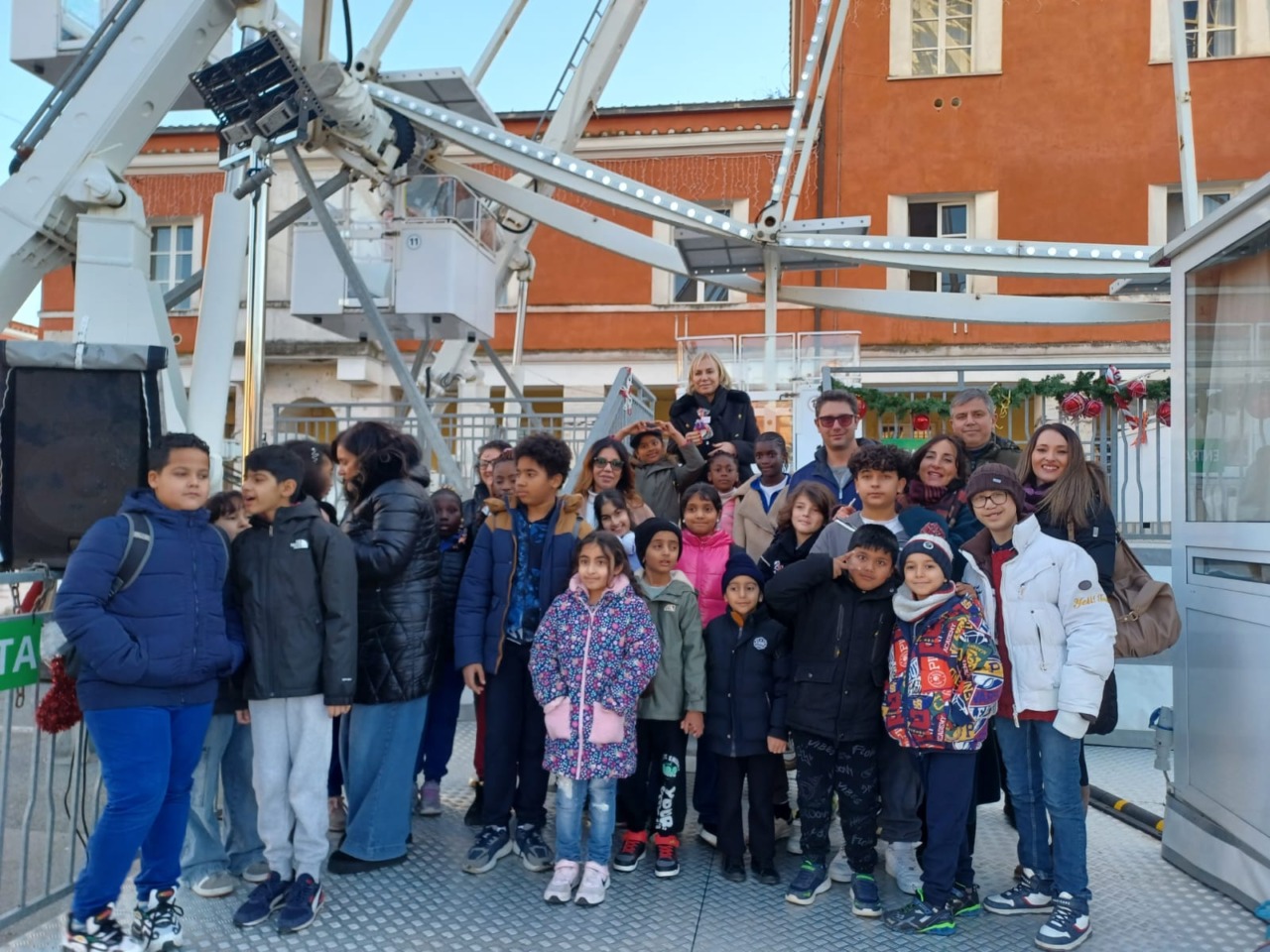 Ruota panoramica, giornata solidale per i ragazzi dei centri minori