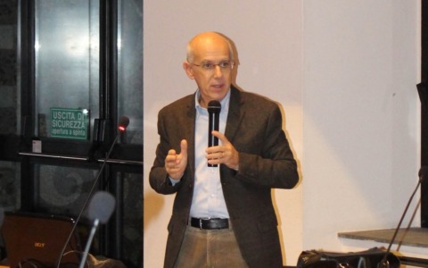Sanità pubblica e privata a confronto, conferenza con Vittorio Agnoletto