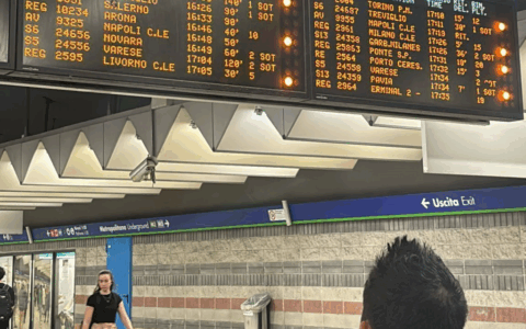 Scioperi, ecco il primo stop del 2026: si fermano aerei, treni e scuola il 9 e 10 gennaio