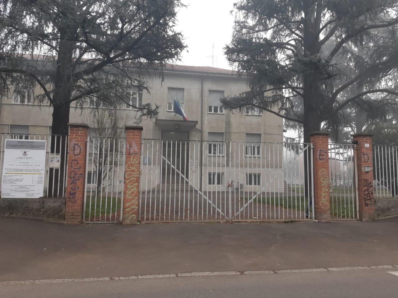 Scuole comunali, l’amministrazione diffida “Scossa Civica”