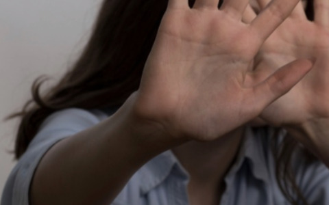 Si presenta ubriaco a casa di una 39enne e tenta di molestarla, arrestato a Borgo Mantovano